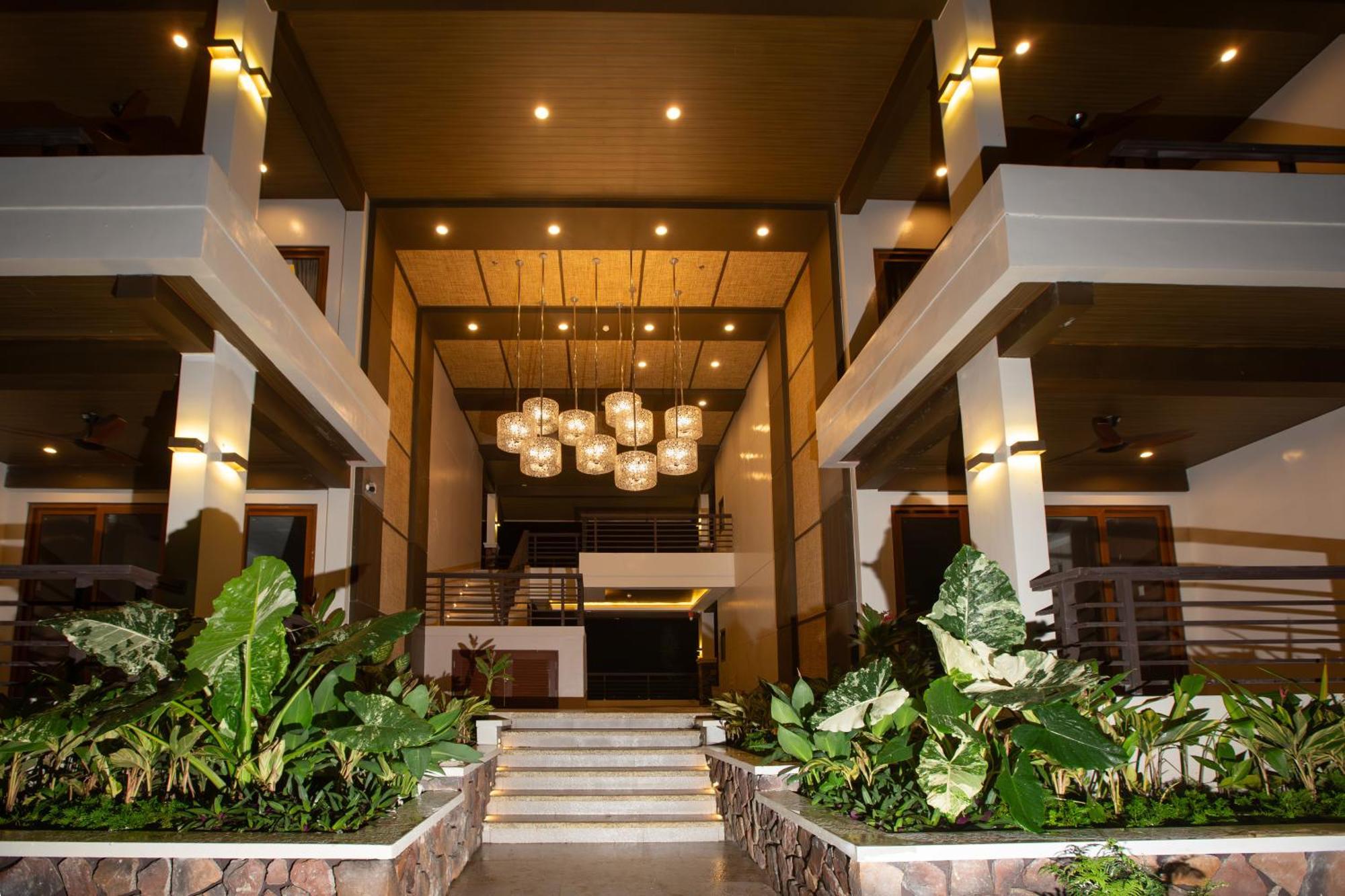 Solina Beach & Nature Resort Carles Exterior photo