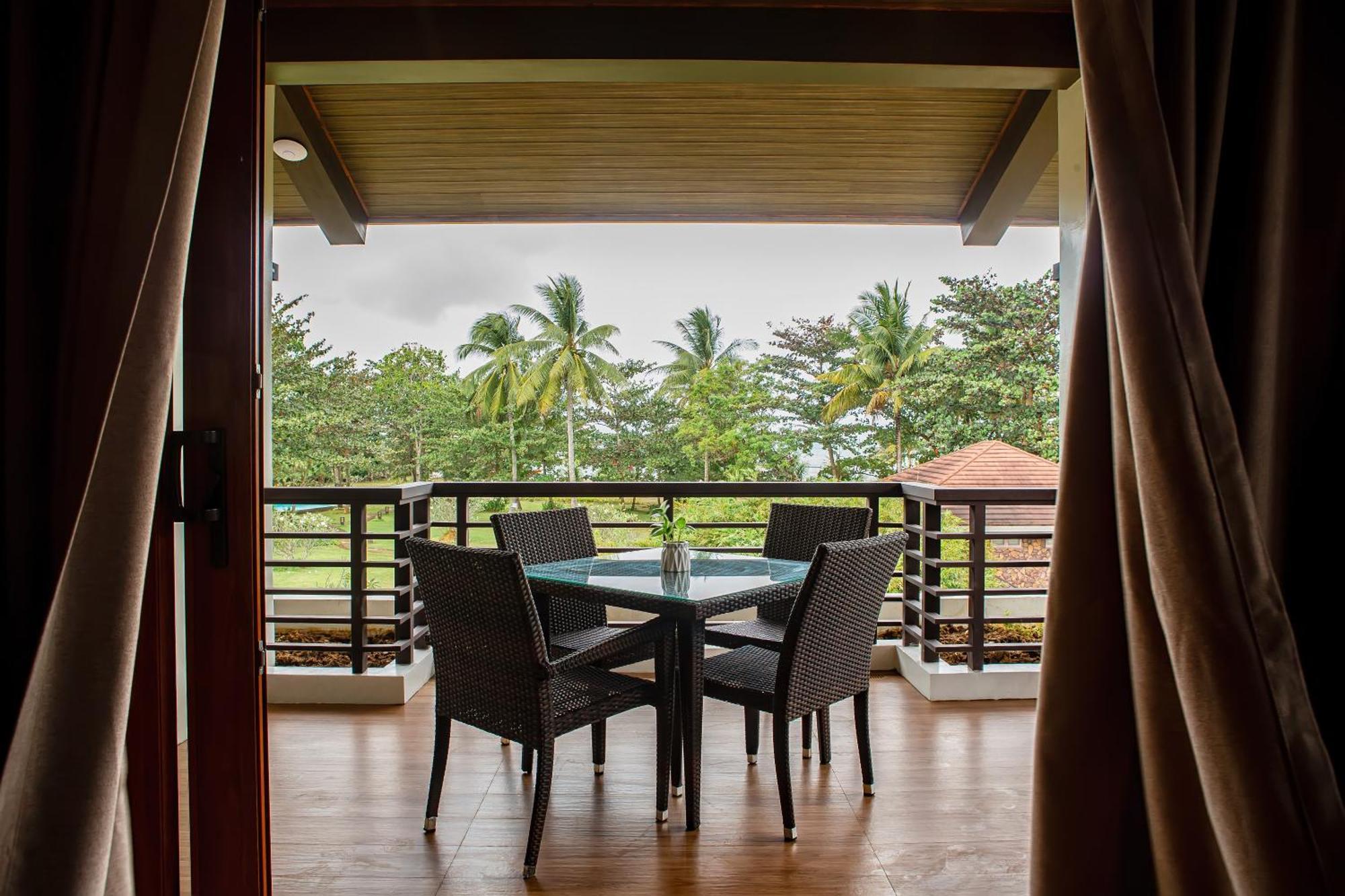 Solina Beach & Nature Resort Carles Exterior photo