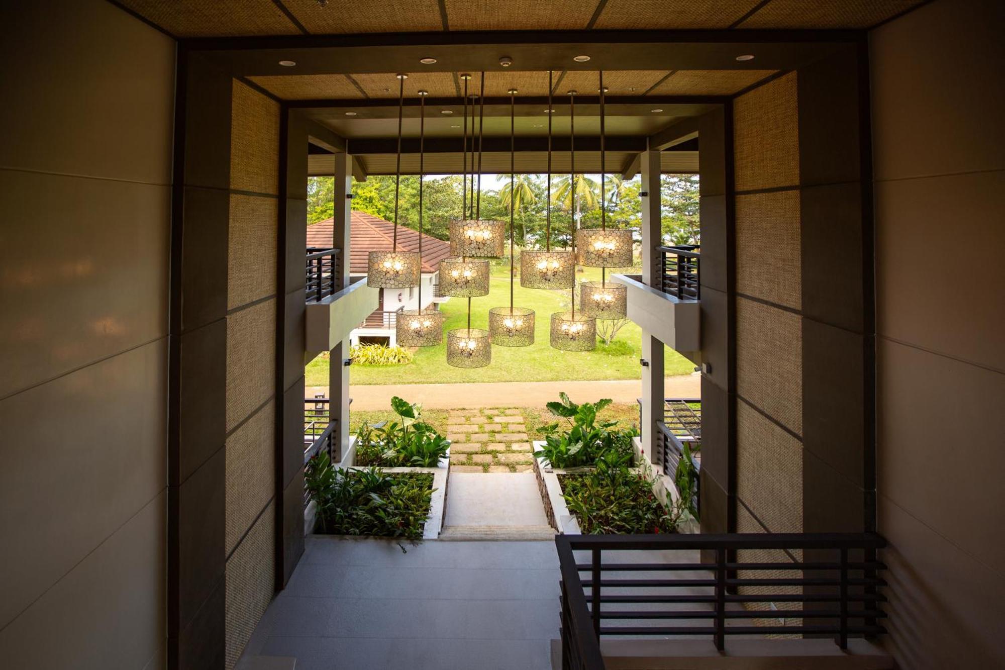 Solina Beach & Nature Resort Carles Exterior photo