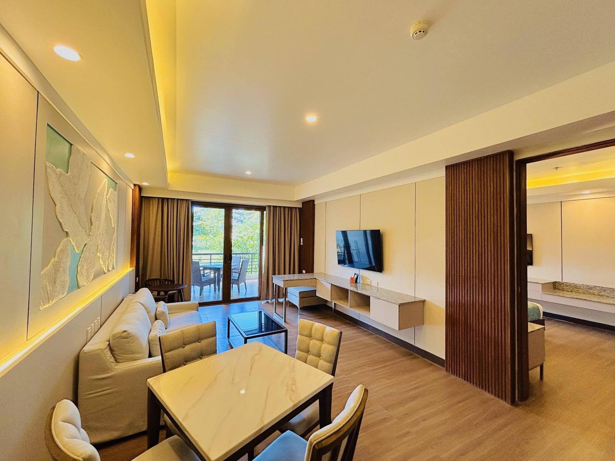 Solina Beach & Nature Resort Carles Exterior photo
