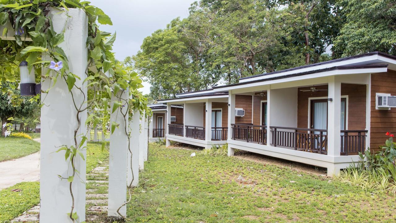 Solina Beach & Nature Resort Carles Exterior photo