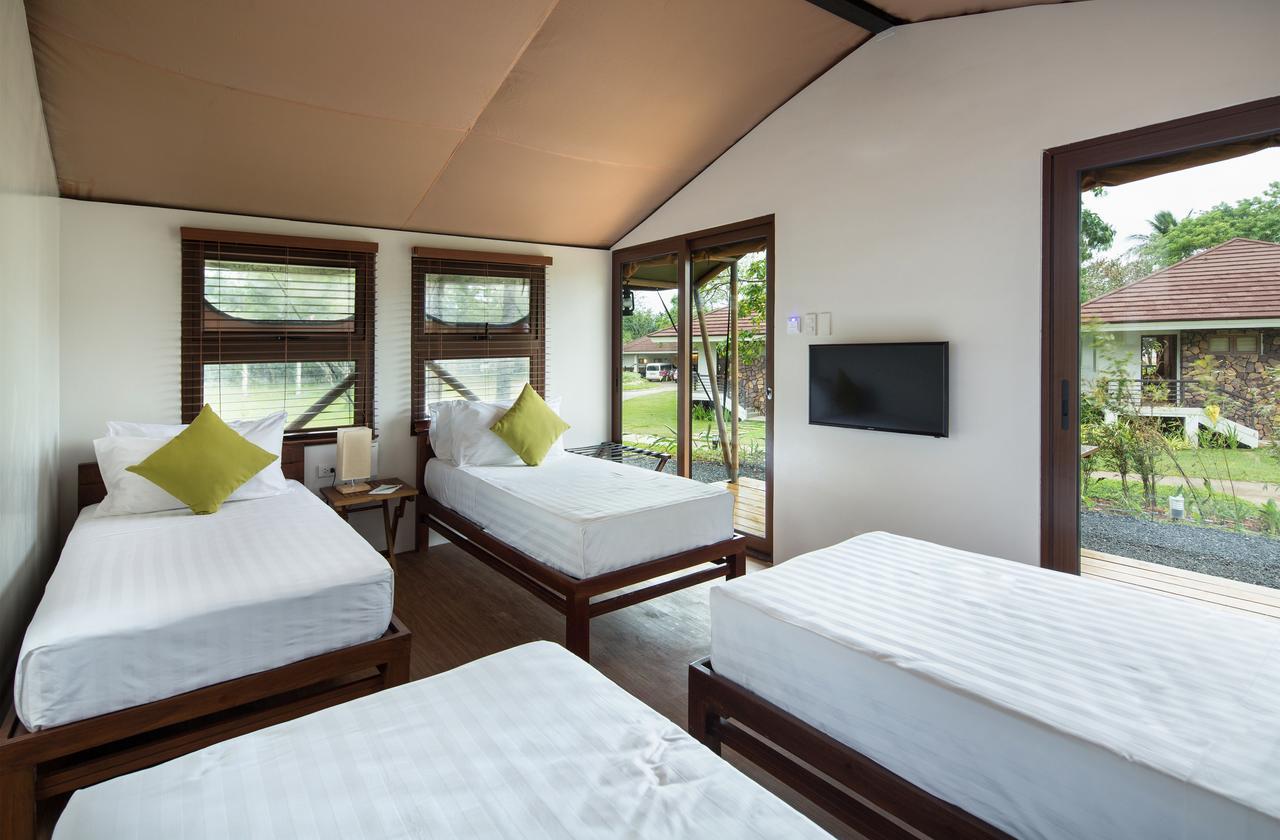 Solina Beach & Nature Resort Carles Exterior photo