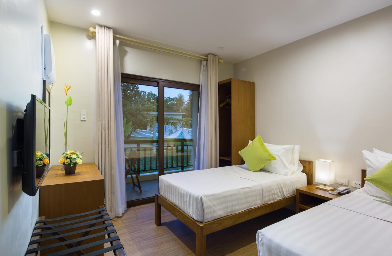 Solina Beach & Nature Resort Carles Exterior photo