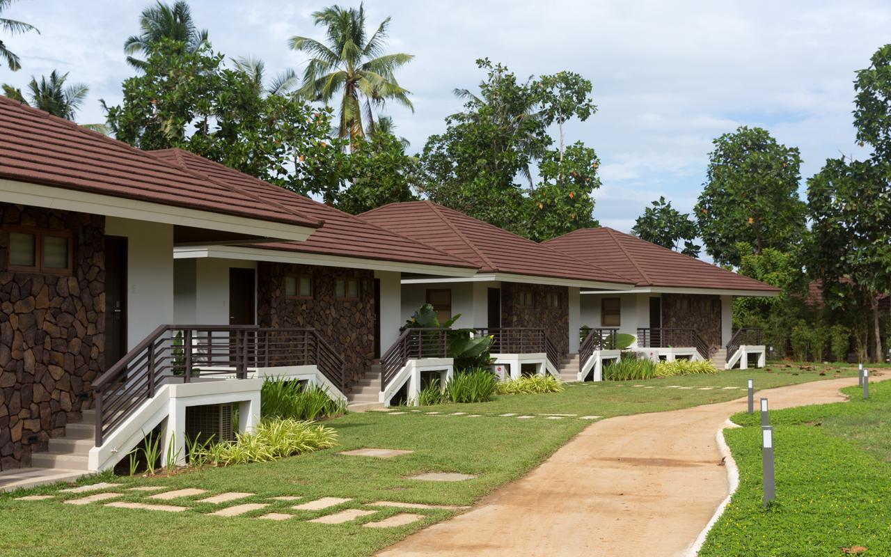Solina Beach & Nature Resort Carles Exterior photo