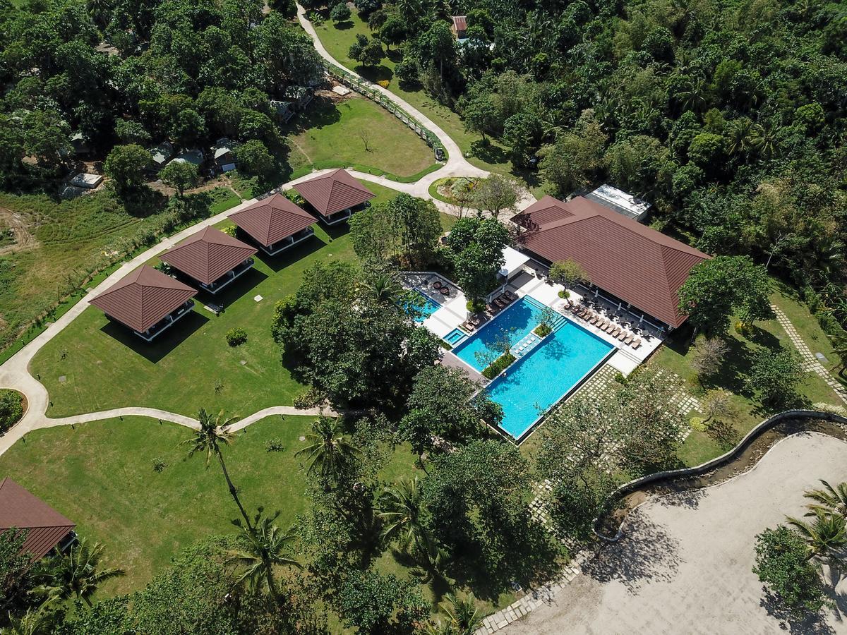 Solina Beach & Nature Resort Carles Exterior photo